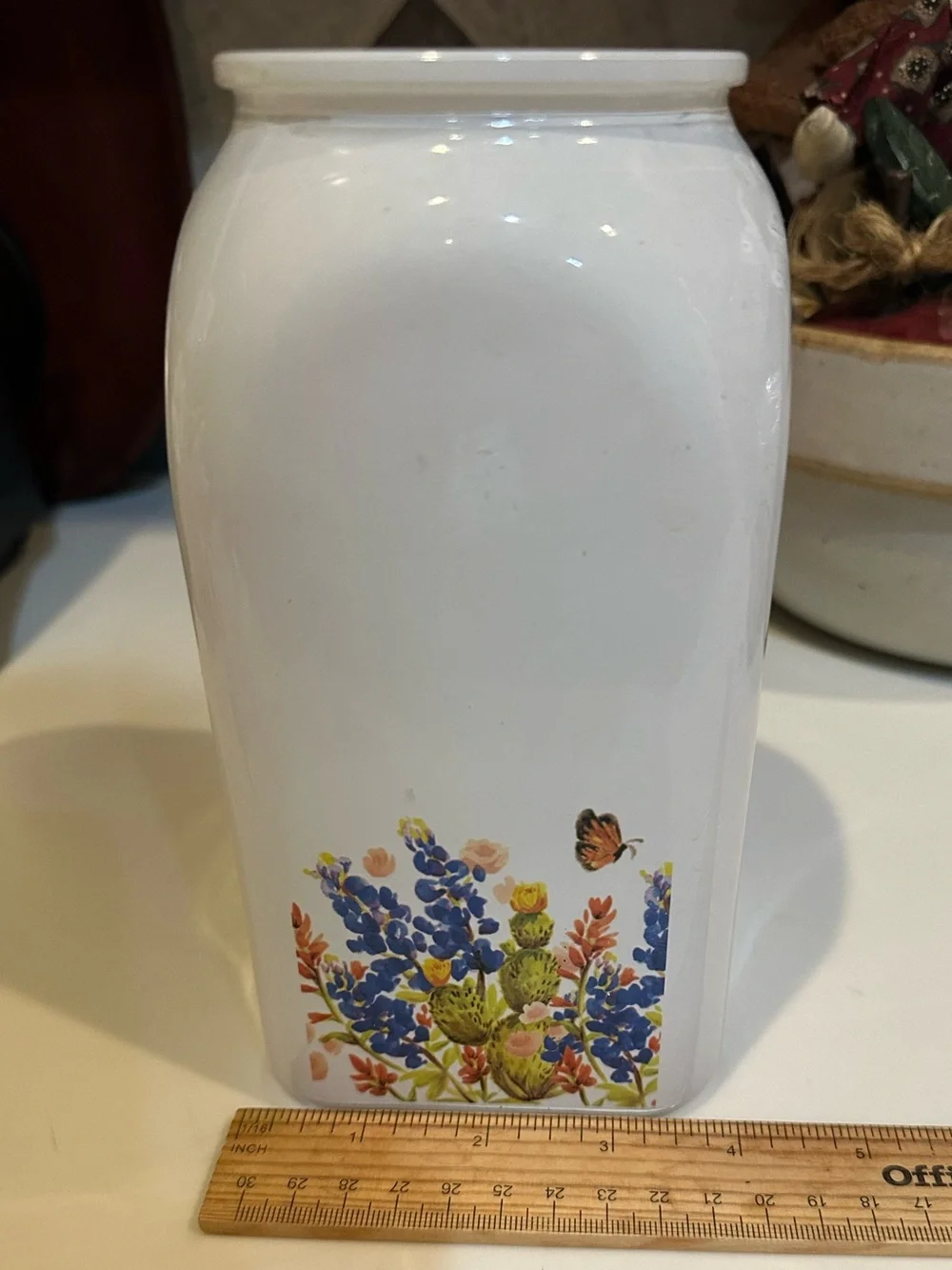 FARMHOUSE PAINTED GLASS VASE CONTAINER BLUEBONNET BOTTLE CERAMIC CROC VIB 7.5”